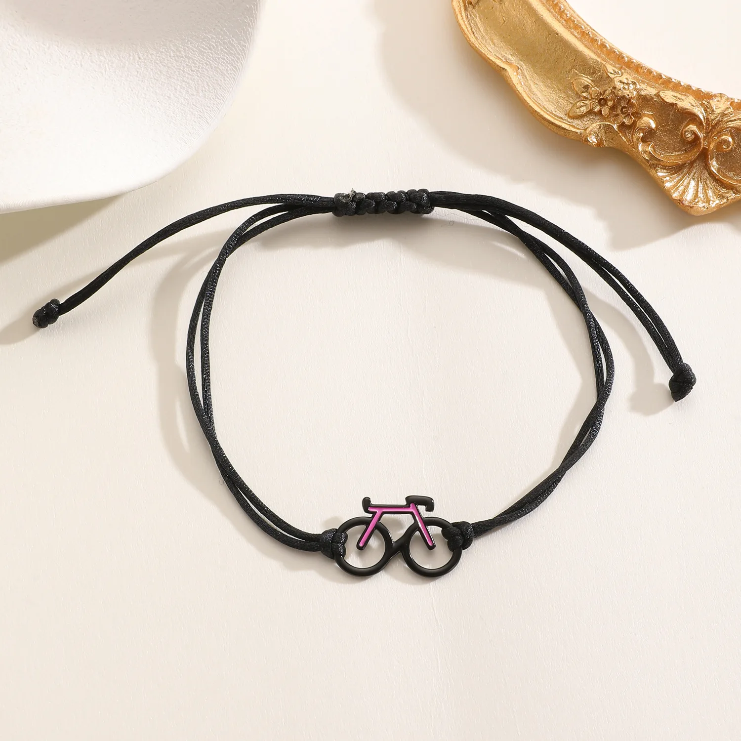 2025 heißer Verkauf Fahrrad Armband Neue Trendy Sport Radfahren Peripherie Anhänger Armband Rosa Fahrrad Schmuck Frau Mann Geschenk