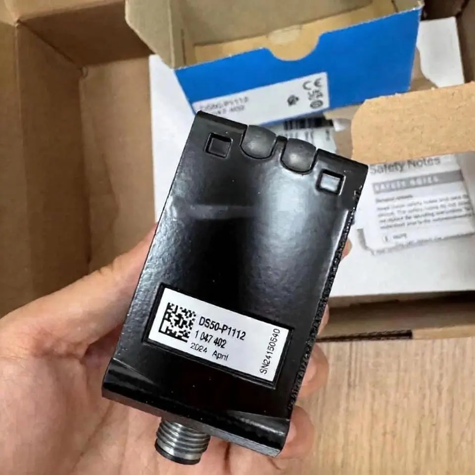 100% New and Original DS50-P1112 Distance Sensor FedEx /UPS fast delivery Warranty One-year