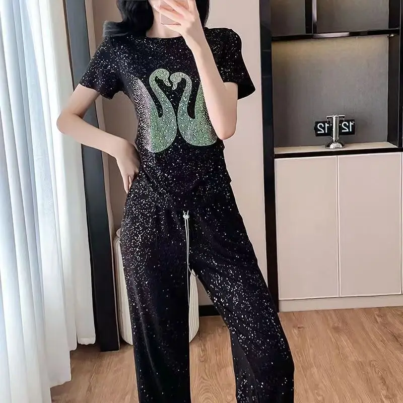 

Fashion Casual Suit 2025 Summer New Slim Fit and Slimming Heavy Industry Hot Stamping Fashionable Top and Pants 2-piece Set