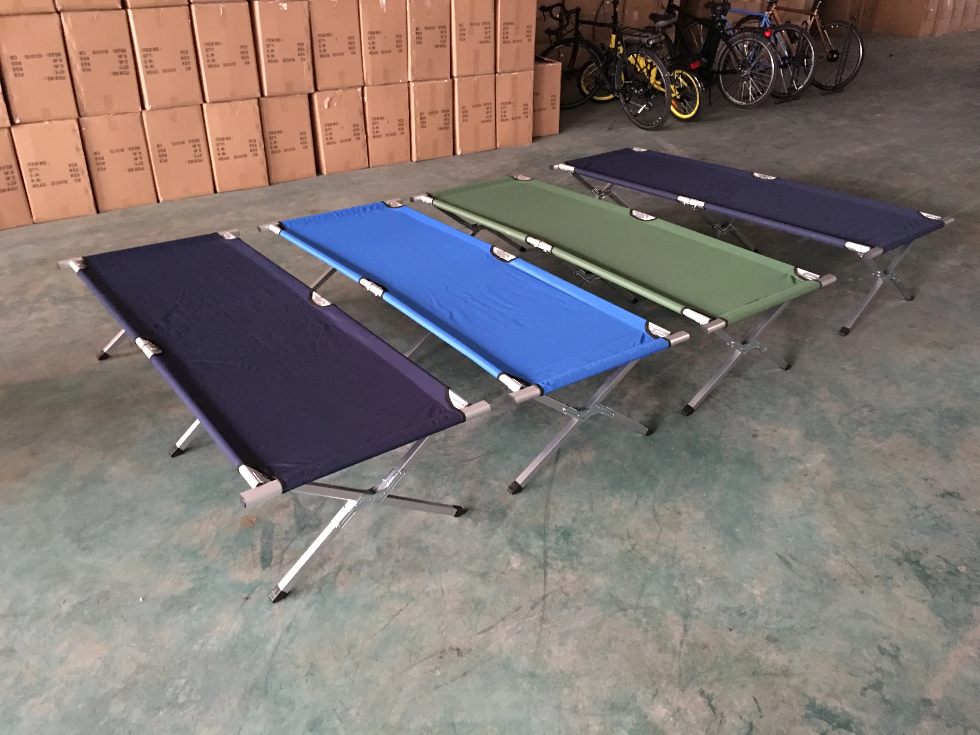 Metal Frame Durable Lightweight Hiking Sleeping Cots Lightweight Portable Folding Camp Bed Customized