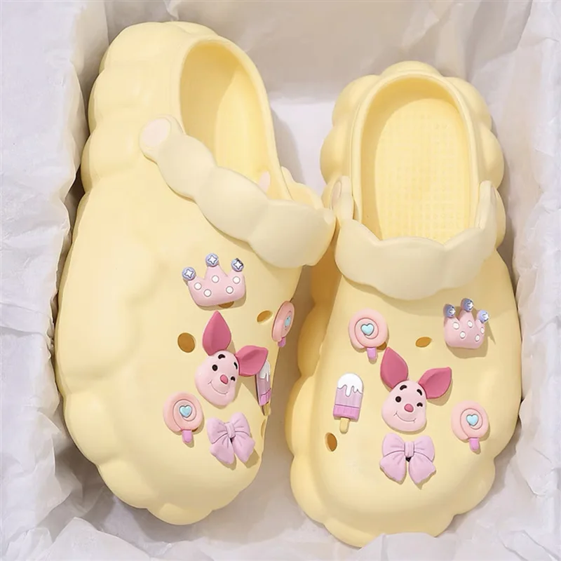 Cute Clouds Hole Shoes Women Summer Clogs Outside Wear Anti-slip Thick Bottom Package Head Female Models Sandals Slippers