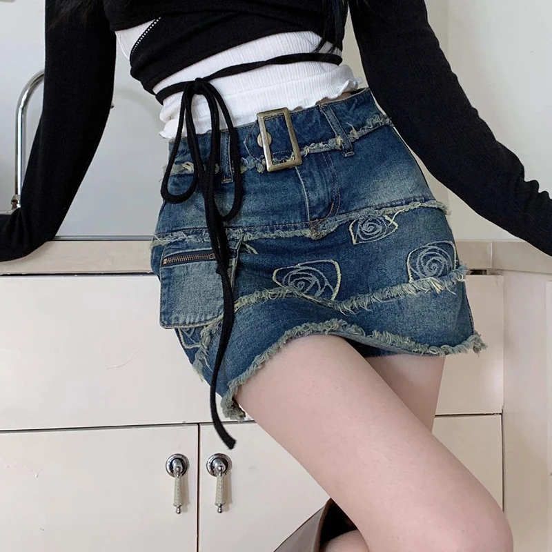 

Embroidered retro fringed denim skirt for women, 2024 summer spicy girl, slimming, high waist, hip hugging short skirt pants