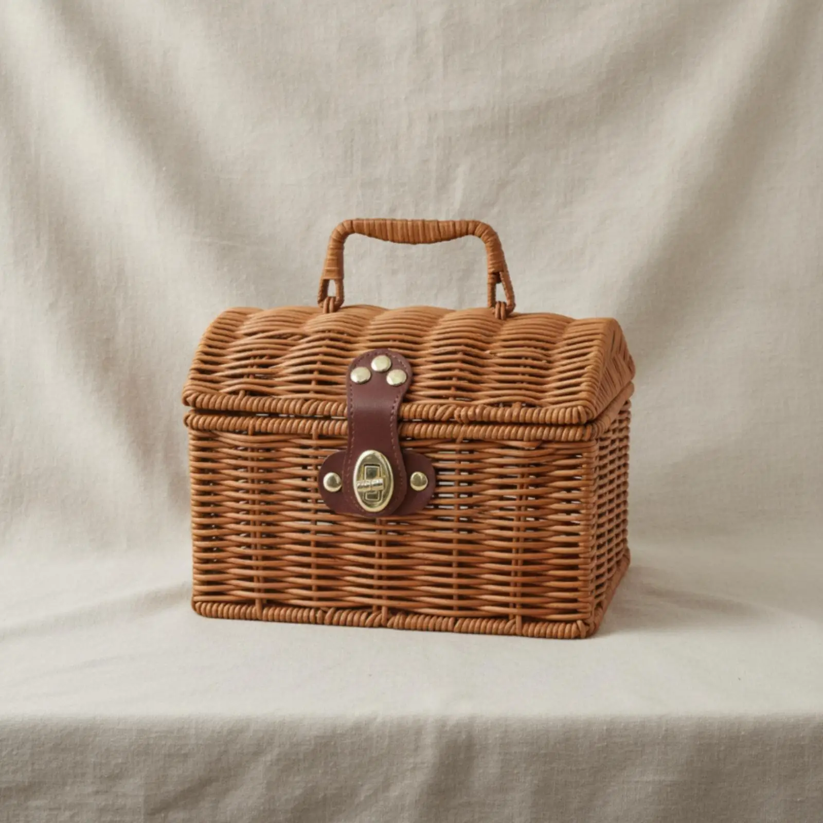 Handled Rattan Picnic Basket for Outdoor Scenic Outings Woven Storage Box with Clasp Closure view 3