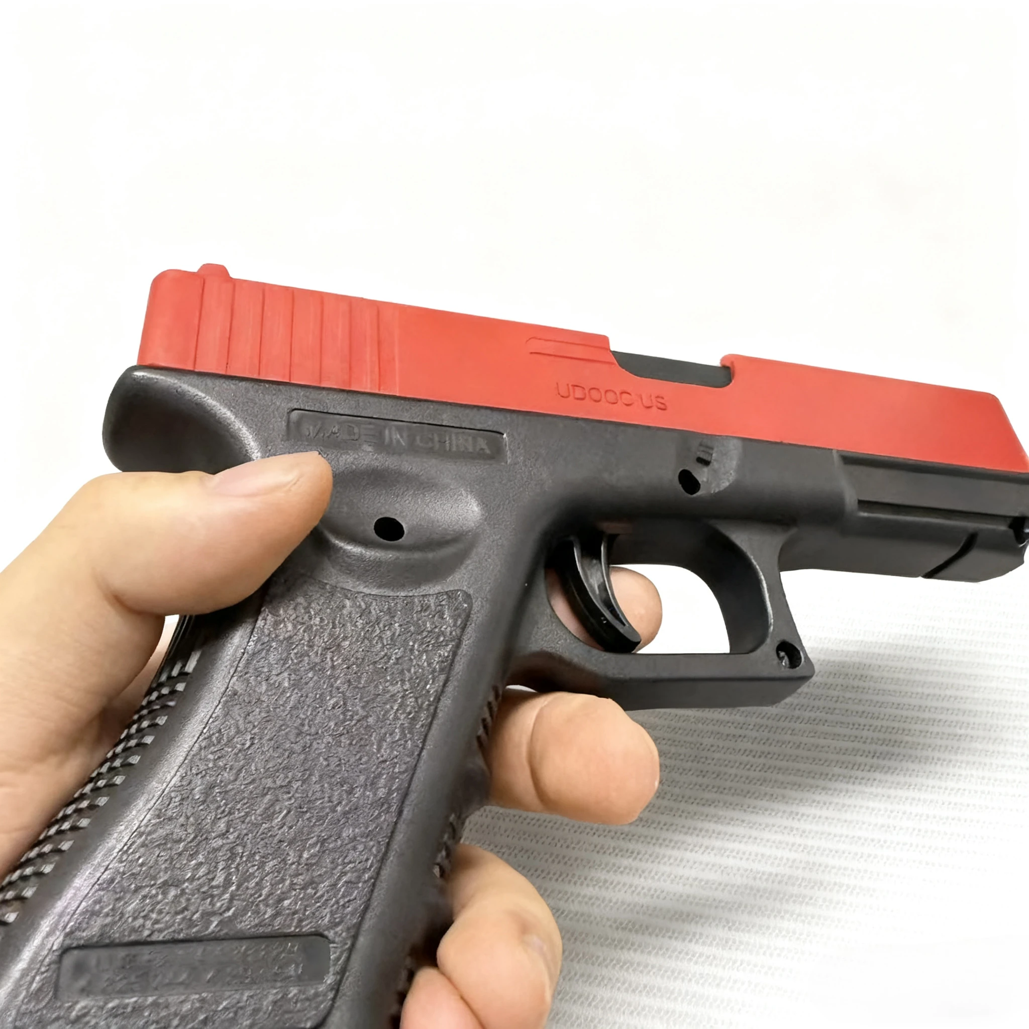 Pistola de ar bala macia de alta qualidade, manual g17, arma de brinquedo, revista inferior, laser, esportes ao ar livre, jogo cs, presente para crianças