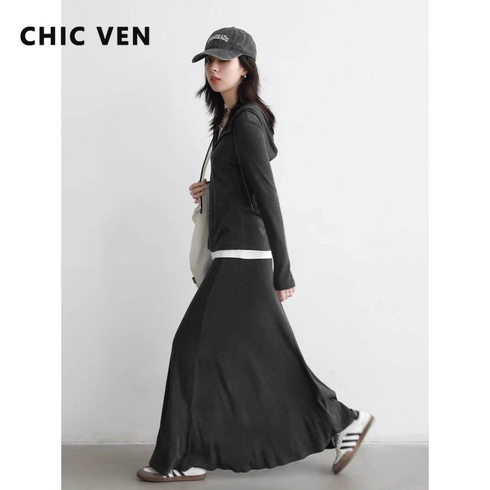 فستان نسائي من CHIC VEN طقم تي شيرت فضفاض غير رسمي بقلنسوة مكون من قطعتين مع نصف تنورة كبيرة طقم بلوفر لربيع وخريف 2025