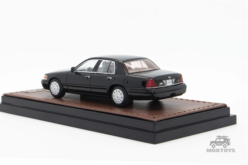 GOC 1:64 Ford Victoria Crown STREET PACKAGE Black plainclothes police car limited800 Diecast Model Car