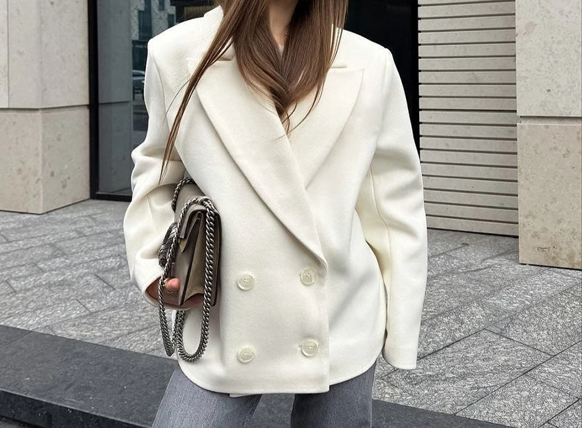 

2025 Autumn New Casual Suit Jacket Women's Beige Suit Fashionable Versatile Jacket