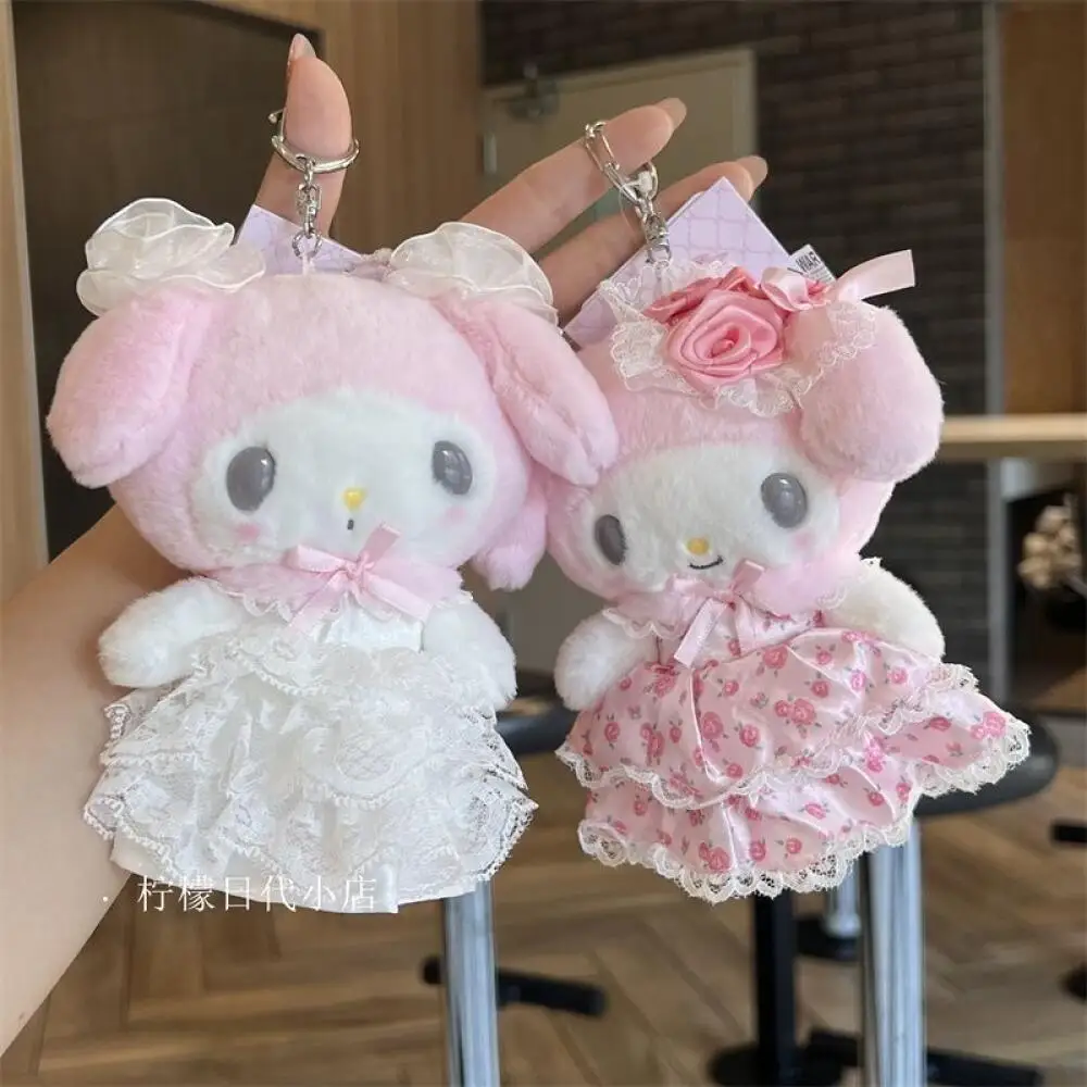 

Плюшевый брелок Sanrio Melody из серии «Праздничное платье»: украшение для сумки, автомобиля, ремня, подарок для лучшей подруги на праздник