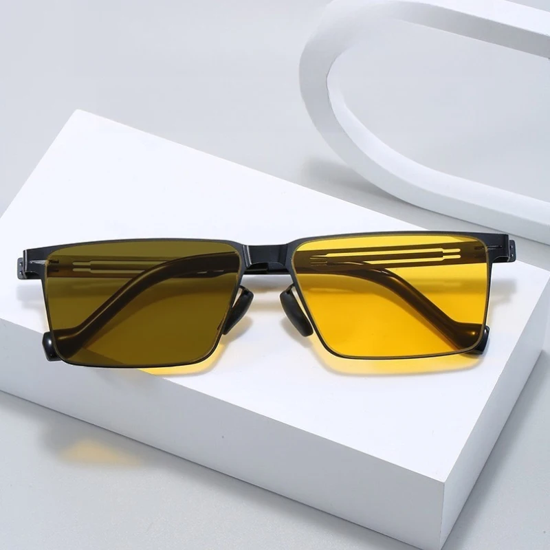 New Square-Frame Photochromic Night Vision Glasses Classic Driving Sunglasses for Day and Night Use Outdoor Anti-UV Eyewear