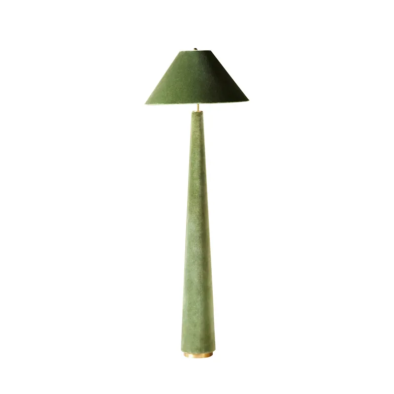 

American retro floor lamp high-end sense medieval living room decoration high-end study bedroom