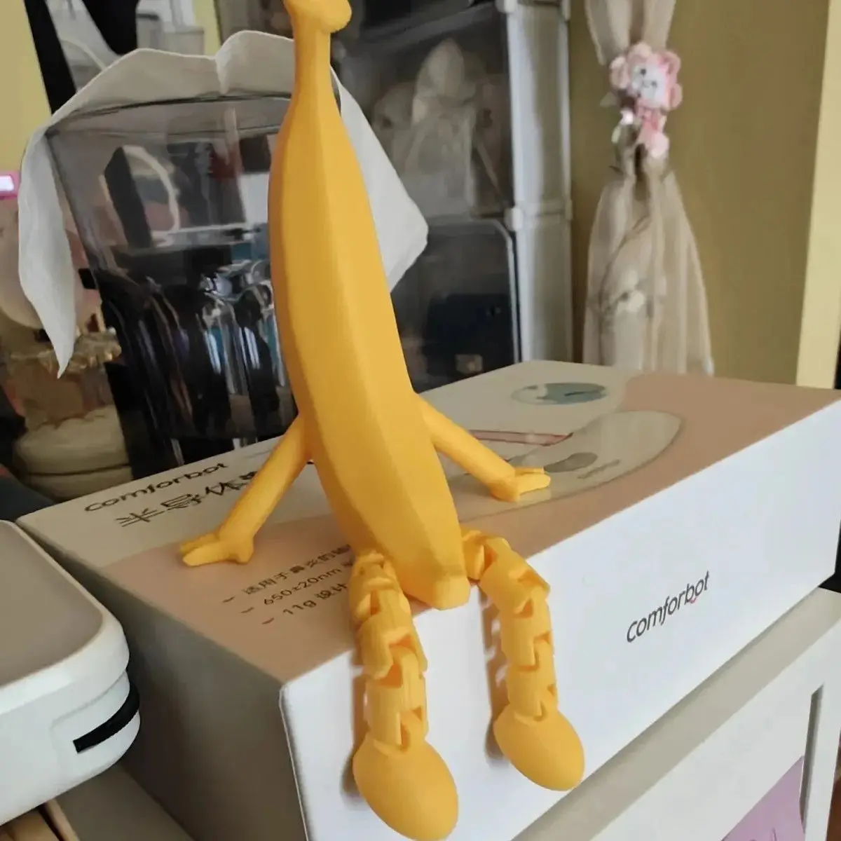3D Printed Banana Man Daily Solid Office Desk Stone Figurine with Movable Fun Companion
