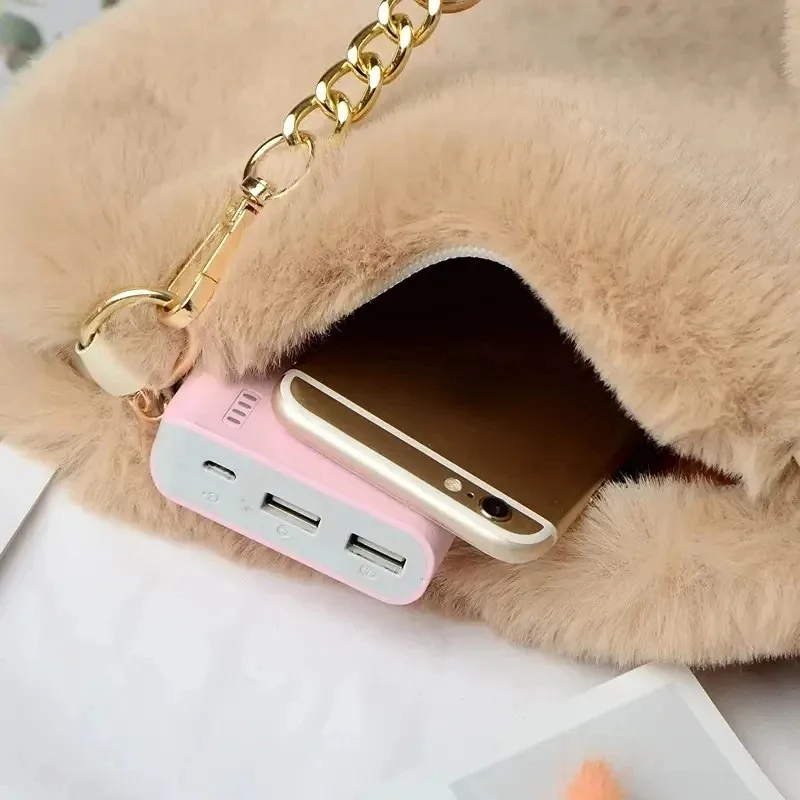 Borsa a mano in finta pelliccia di coniglio Borsa a forma di cuore da donna alla moda Borsa a tracolla a spalla singola Portamonete di grande capacità