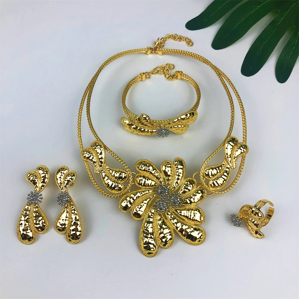 Африканский женский комплект ювелирных изделий с бантом, позолоченное ожерелье, серьги, браслет, кольцо, модный комплект ювелирных изделий из 4 предметов для женщин Африканский женский комплект ювелирных изделий с бантом, позолоченное ожерелье, серьги, браслет, кольцо, модный комплект ювелирных изделий из 4 предметов для женщин