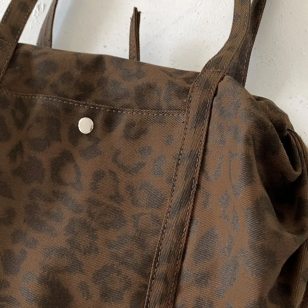 

Lightweight Leopard Print Shoulder Bag Large Capacity Foldable Bowling Bag Korean Style Nylon Material Canvas Tote Bag Girl