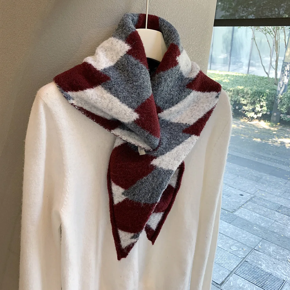 Korean Rhombus Triangular Scarf Women's Autumn and Winter Warm Knitted Shawl Versatile Stacked Wear Fake Collar Scarf High Sense