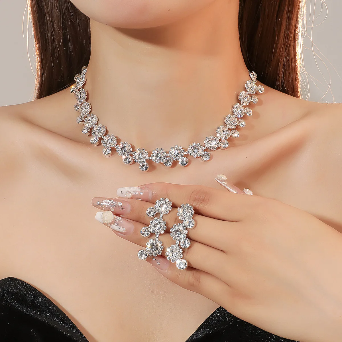 Luxury geometric super flash rhinestone necklace earrings set women's temperament fashion zircon collarbone chain jewelry