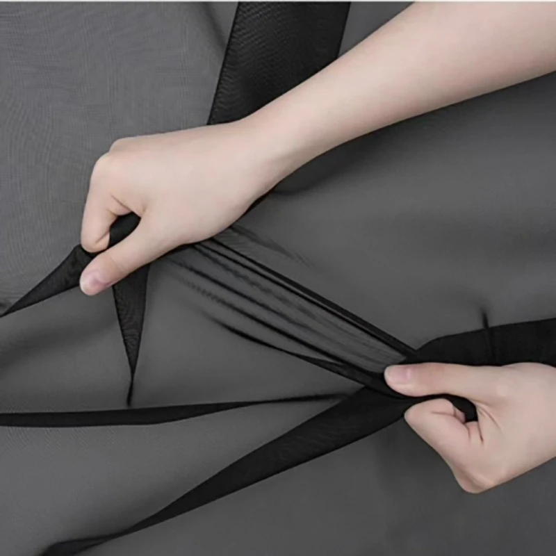 ستائر الأبواب المغناطيسية، وشبكات البعوض لنافذة شاشة الحشرات على الجانب الأيمن، ويمكن تخصيص ستائر البعوض غير المرئية