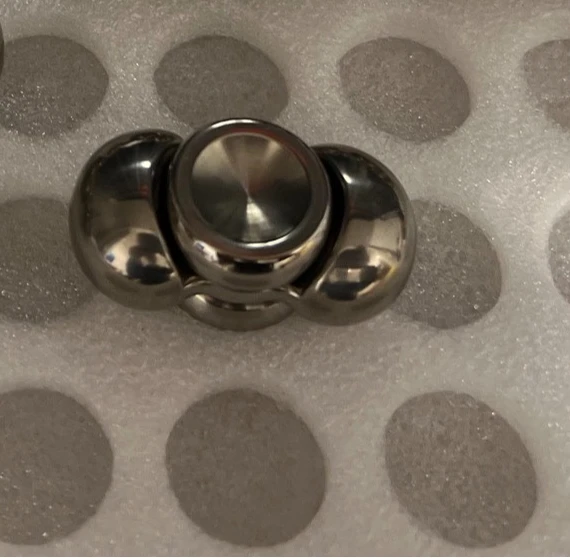 

Xie Kang - две страницы Egg Top Zircon Wash EDC, декомпрессионная игрушка