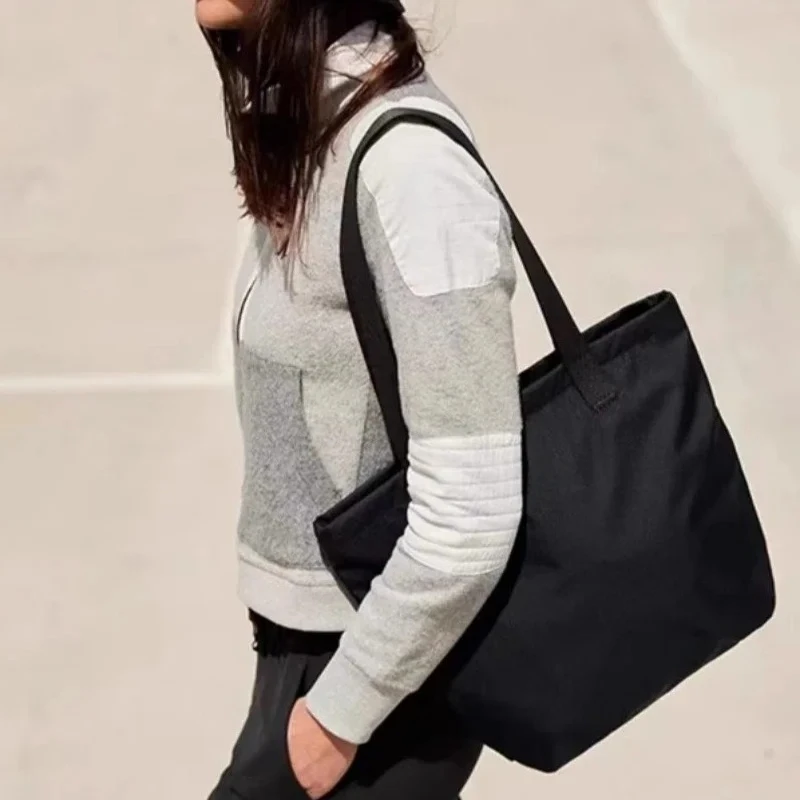 

Lite Tote 15L Ultra-lightweight Premium Brand Light Travel Shoulder Bag Durable Water-Resistant Messenger Tote for Men & Women