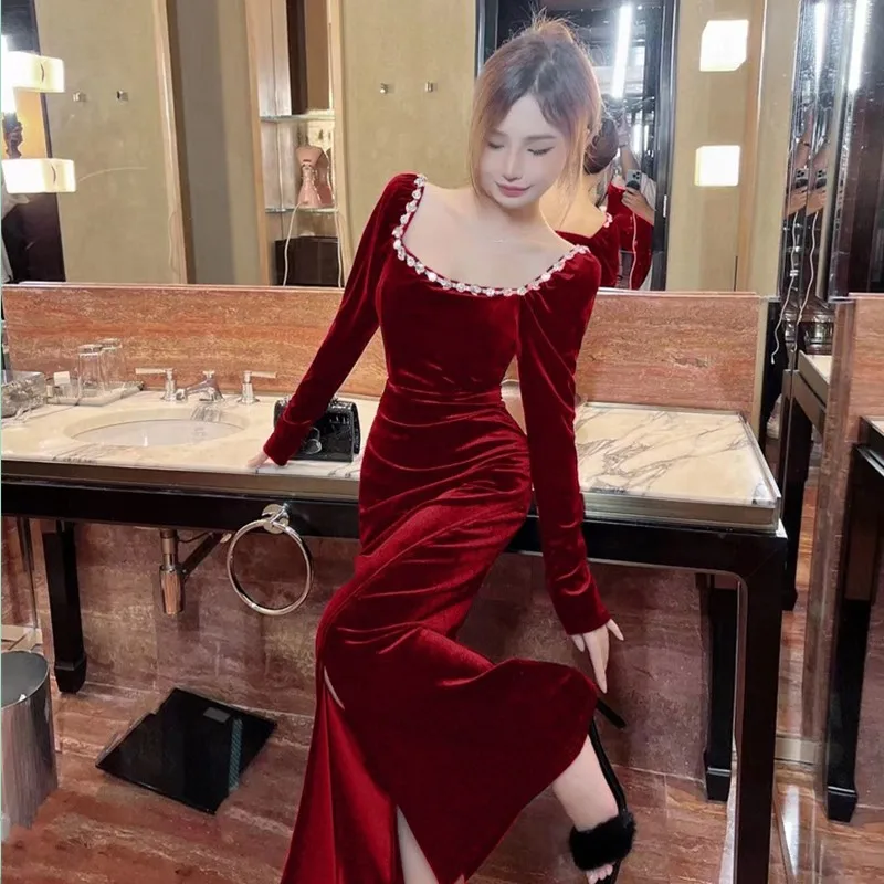 

2024 fall and winter senior sense of heavy temperament dress dress gentle wind sexy bottoming velvet split dress