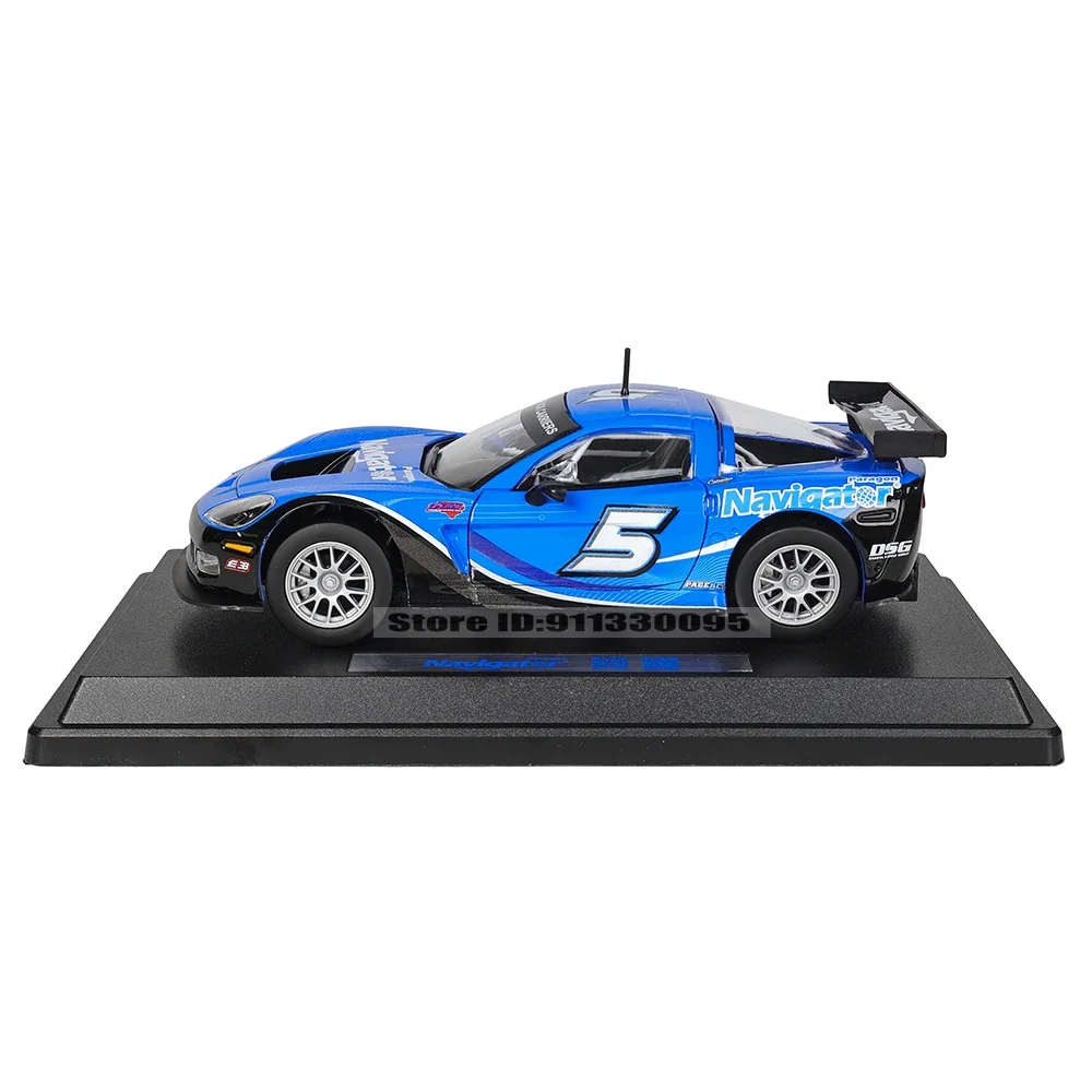 Bburago 1:24 Nuovo stile Chevrolet Corvette C6R Stile da corsa Veicolo in lega Pressofuso Modello di auto Collezione di giocattoli Regalo di compleanno del ragazzo