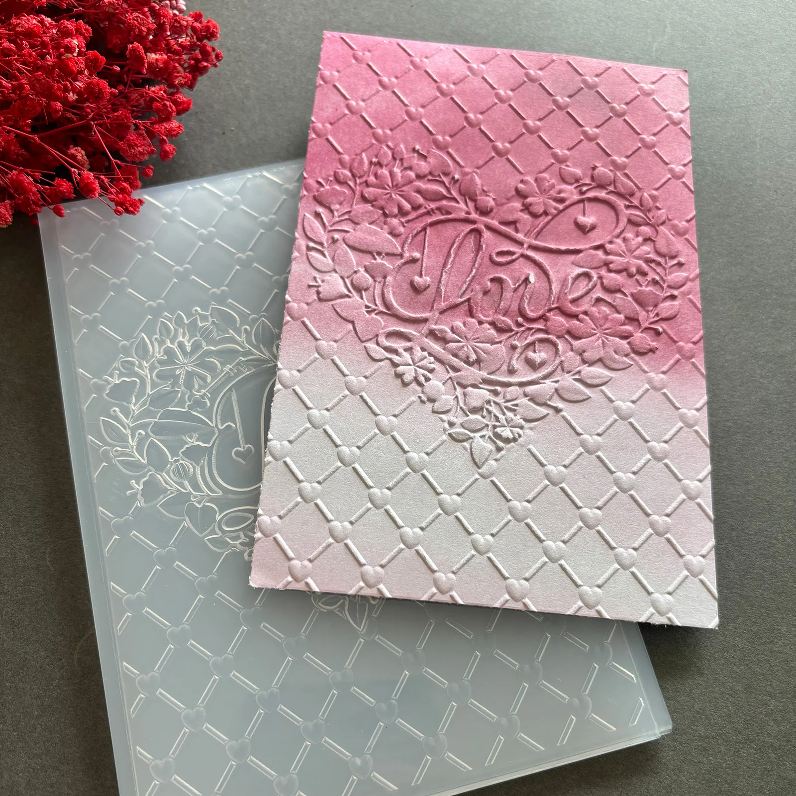 3D-geprägter Ordner – Liebesblumenmuster-Design als Thema, strapazierfähiger Kunststoff, DIY-Kunsthandwerk und Sammelalben, leicht zu prägen, geeignet