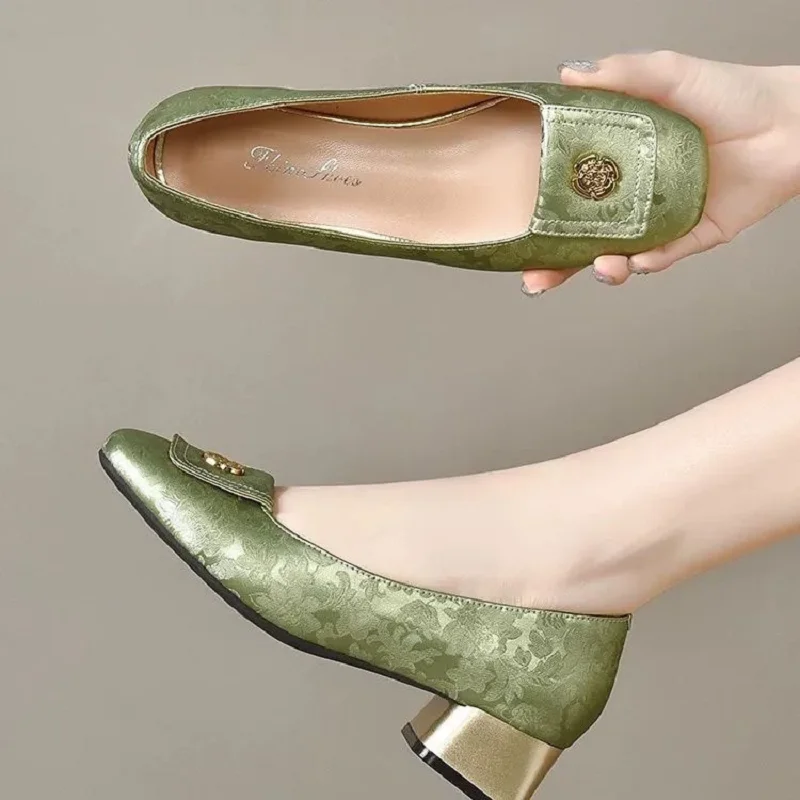 Zapatos de mujer clásico verde ligero primavera y verano Oficina Zapatos de tacón alto señora moda elegante negro bombas a404