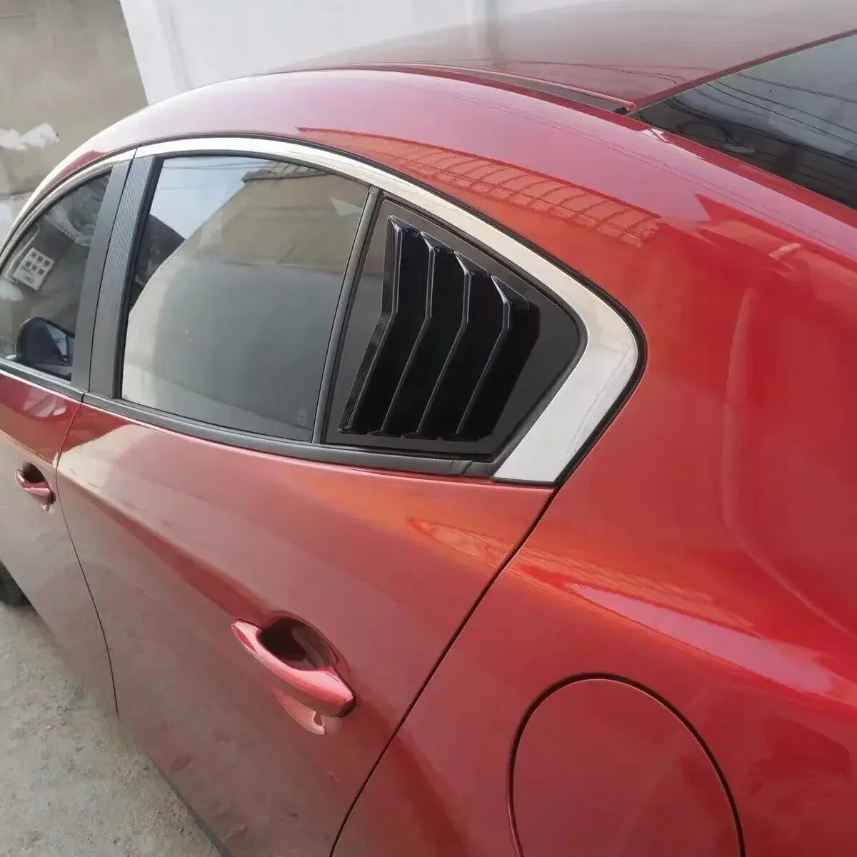 لمازدا 3 Axela سيدان 2020 2021 2022 ABS البلاستيك النافذة الخلفية الربع كوة مغرفة غطاء الجانب تنفيس الكسوة اكسسوارات السيارات لاصق #3