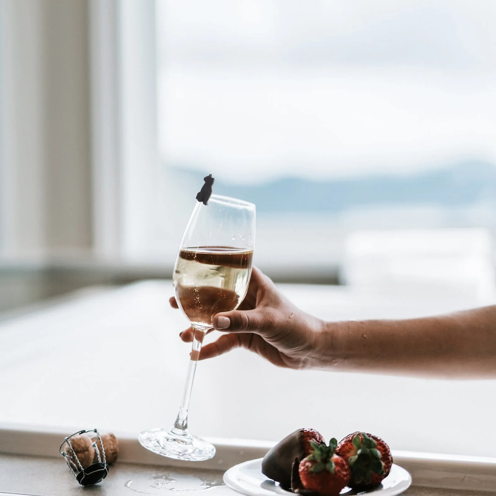 

12 шт., силиконовые маркеры для бокалов для вина, дизайн кошки, стеклянный идентификатор для вечеринок, коктейлей, ужинов, многоразовые экологически чистые напитки