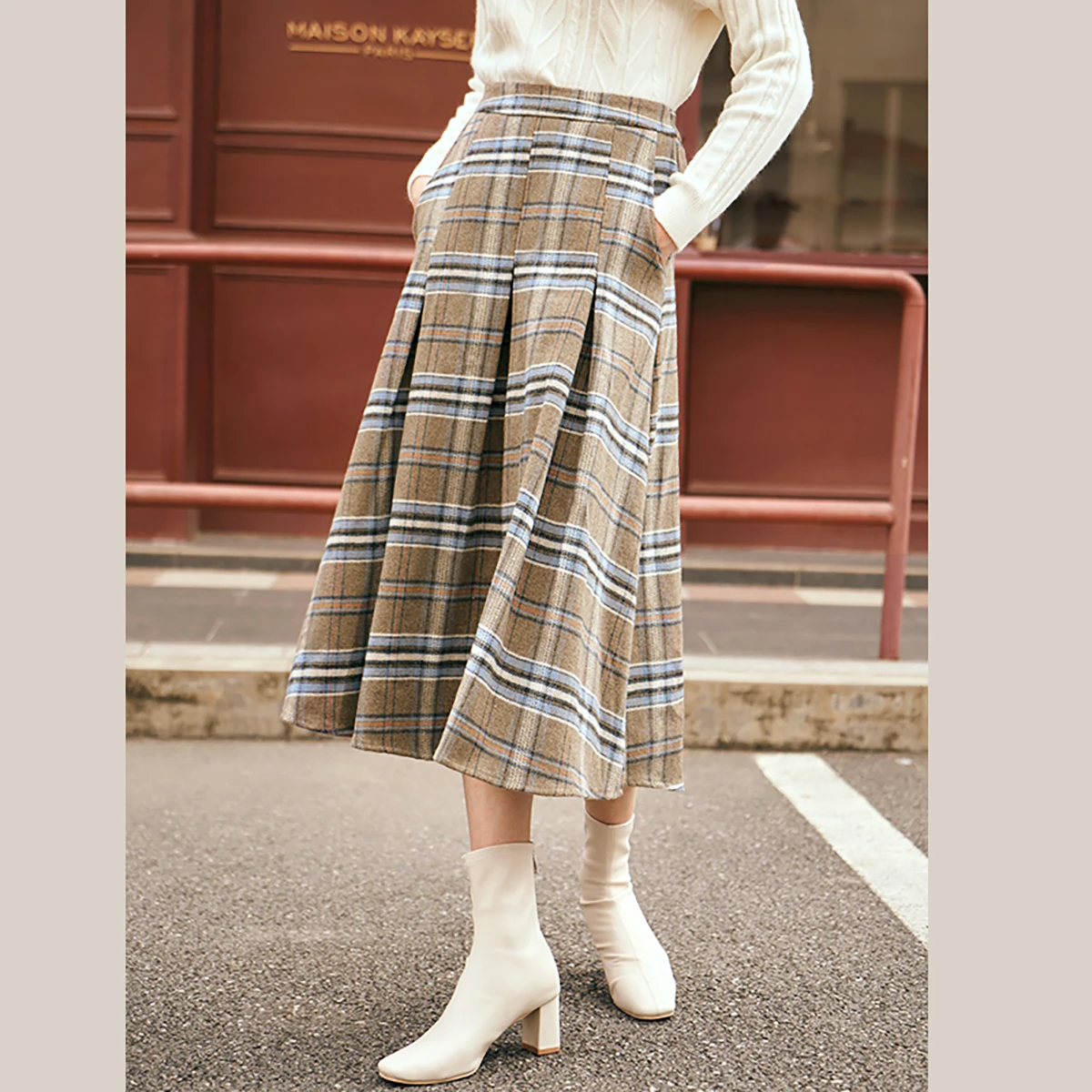 OLrain Women's Plaid Pleated Skirts Autumn 2026 French Style A-line Vintage Spliced Wool Blend High-waist Midi Skirt O23DB89110