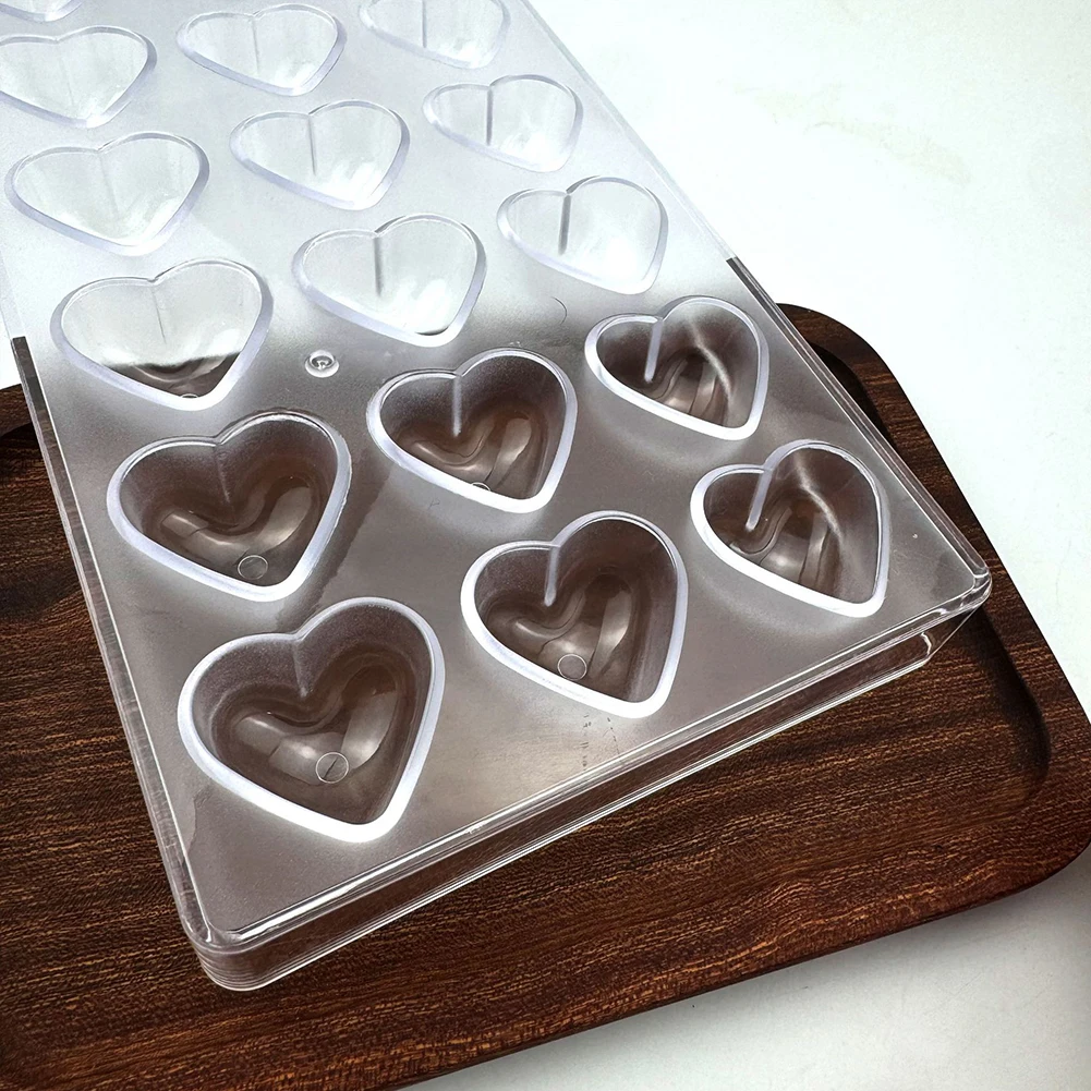Clear Heart Chocolate Constructed from Polycarbonate for Consistent Results in Chocolate Candy and Pastry Projects
