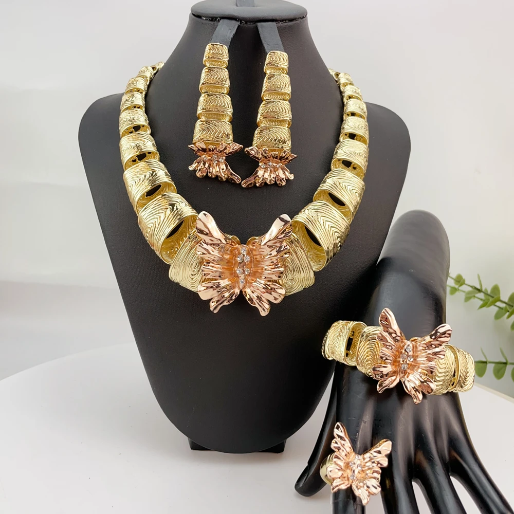 

Exquisite and fashionable high-end jewelry set, suitable for various parties, brides and weddings to wear FHK24867