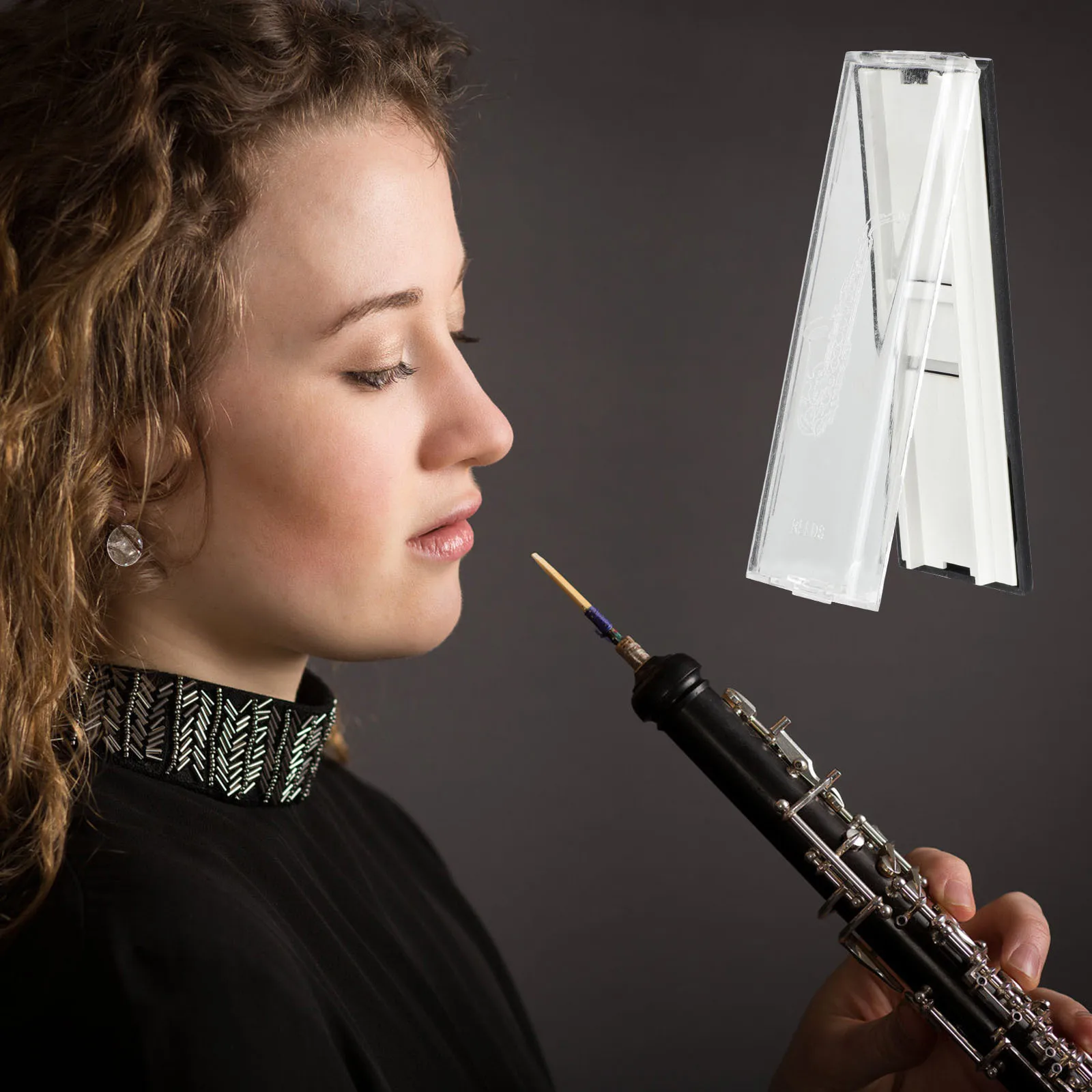 

Plastic Oboe Reed Container Durable Portable Oboe Reed Storage Box High Grade ABS Ventilation Holes Clarinet Reeds 2.5