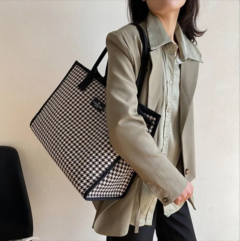 High End Large Capacity Bag For Women Canvas Mom Bag Fashion Plaid One Shoulder Portable Commuting Tote Bag Shopping Bag