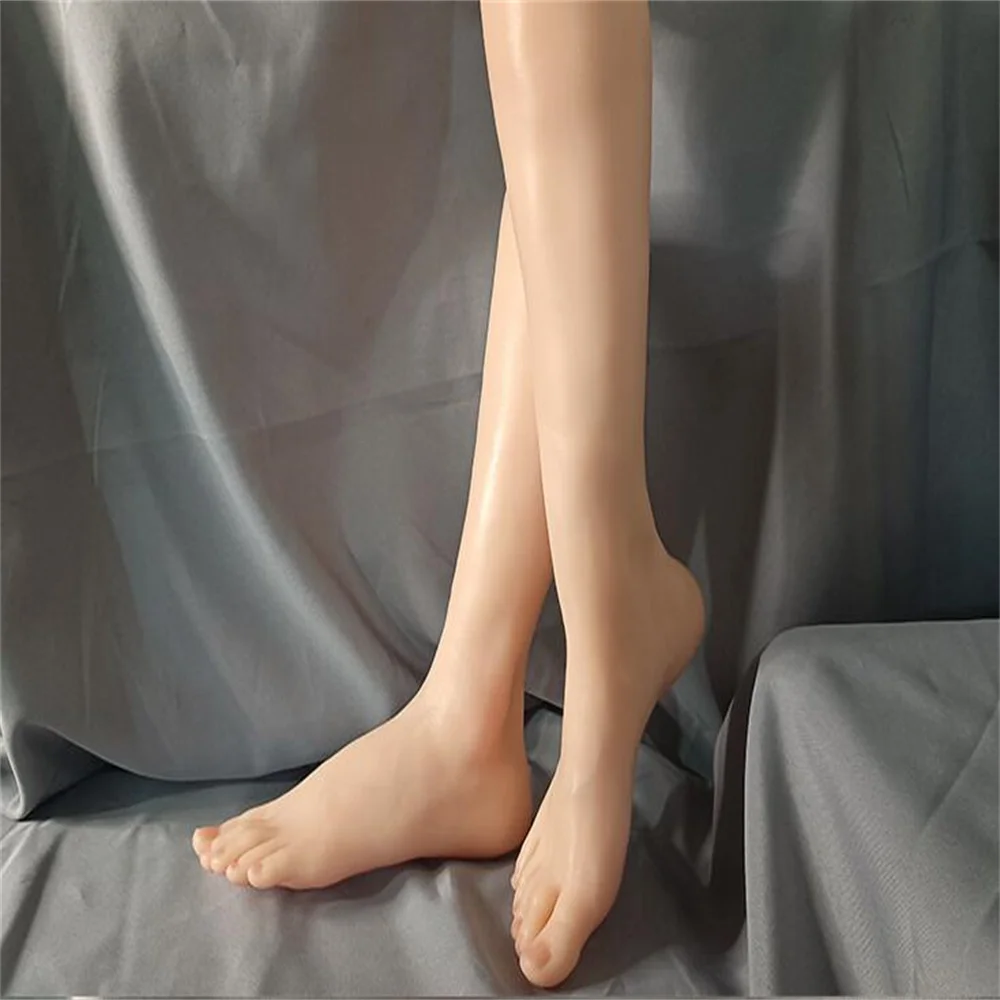 Real Female Foot Mannequin Body Blood Vest, Silicone Silk Stockings for Painting,Tpe Positioning,Bone Doll,Silica Gel,1Pair,E032