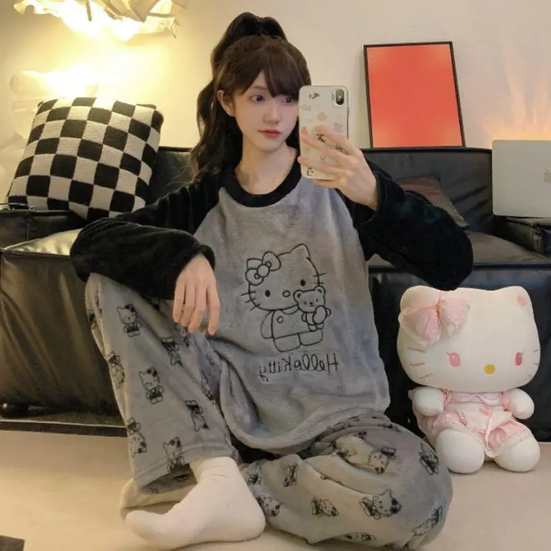 Cartoon Hallo Kitty Frauen Pyjamas Winter Flanell Nachtwäsche Mädchen Casual Lose Hause Anzug Verdickt Wärme Damen Homewear Außerhalb