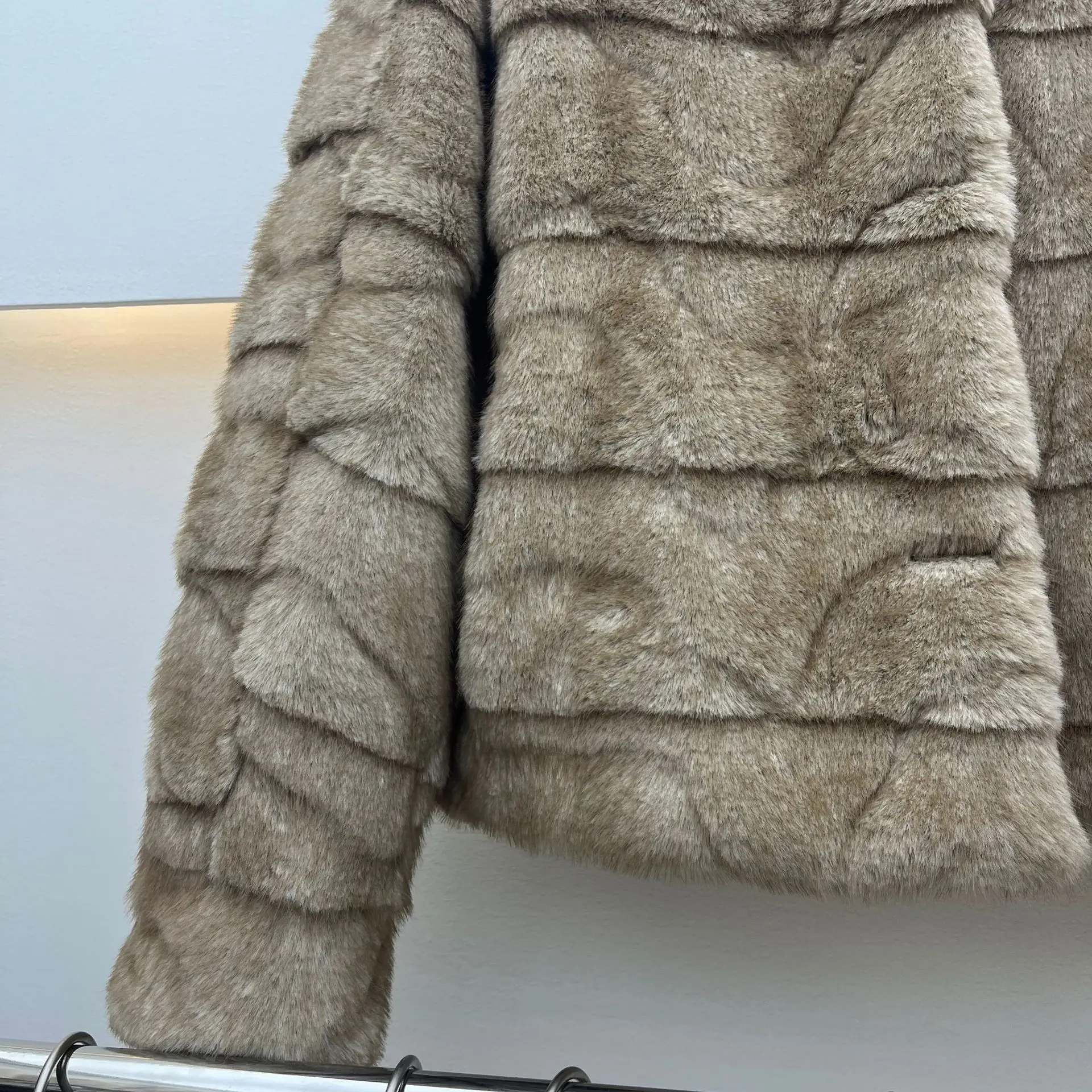 Estilo coreano elegante gola quente acolchoado jaquetas de pelúcia único breasted solto versátil casual casacos de pele do falso feminino inverno