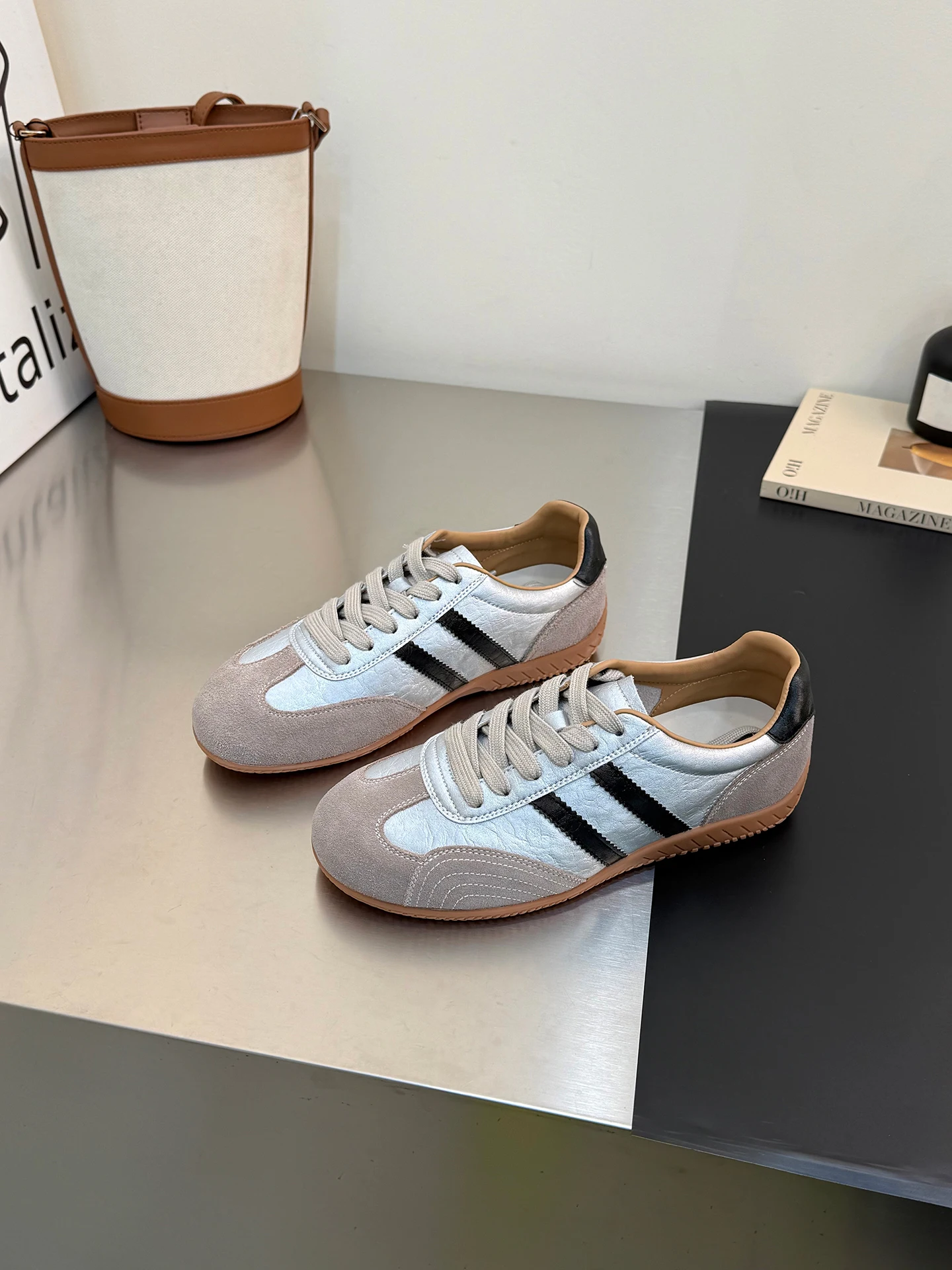 chaussures-plates-en-cuir-veritable-ultra-douces-pour-femme-style-ballerine-sport-et-decontracte-nouvelle-collection-printemps-effet-amincissant-bicolores-a-deux-bandes