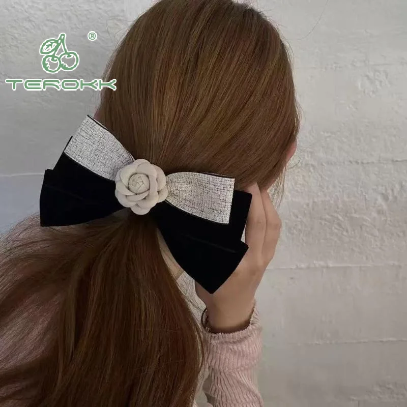 French Retro Style Small Fragrance Black Velvet Bow Hair Clip For Women's Back Of The Head Spoon Hair Clip Spring Clip Headwear