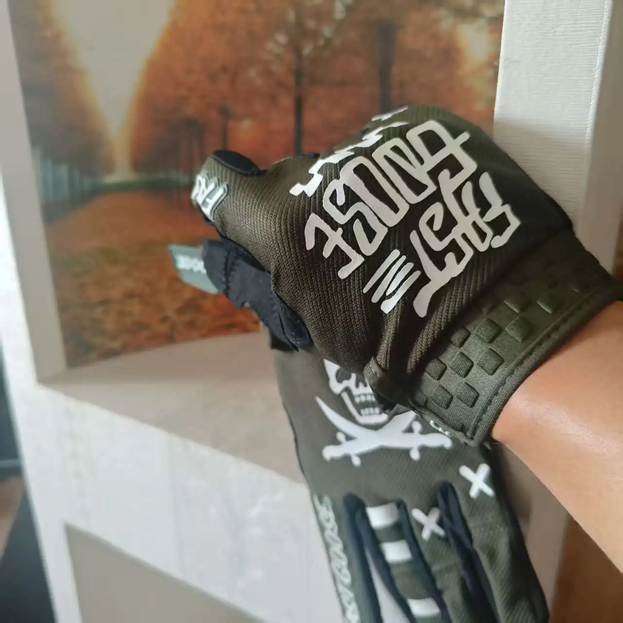 

Легкие дышащие летние велосипедные перчатки с противоскользящей силиконовой манжетой и сенсорным экраном, совместимые для занятий спортом на открытом воздухе