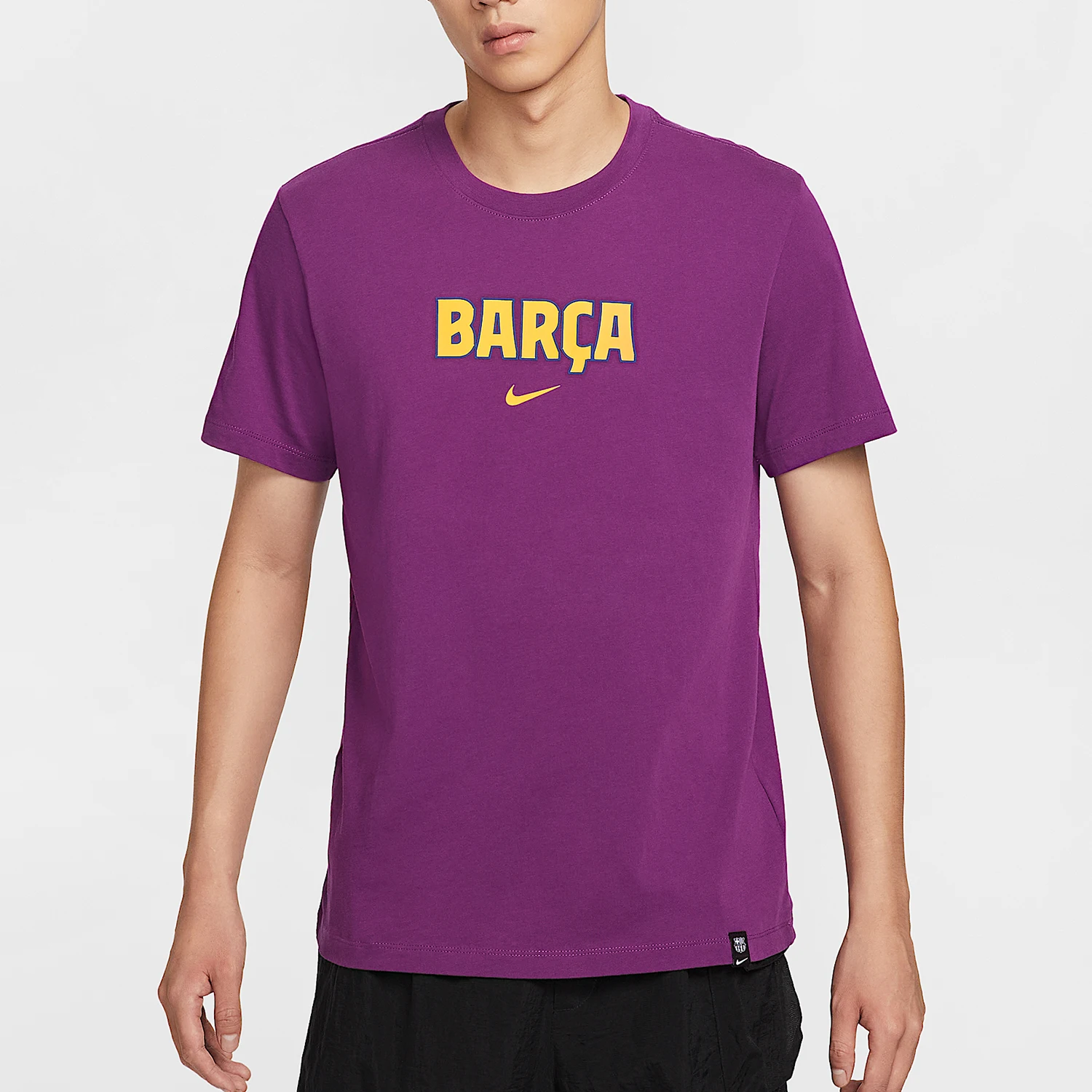

Оригинальная мужская дышащая футболка Nike Barcelona из мягкого трикотажа для занятий футболом HQ8416-595