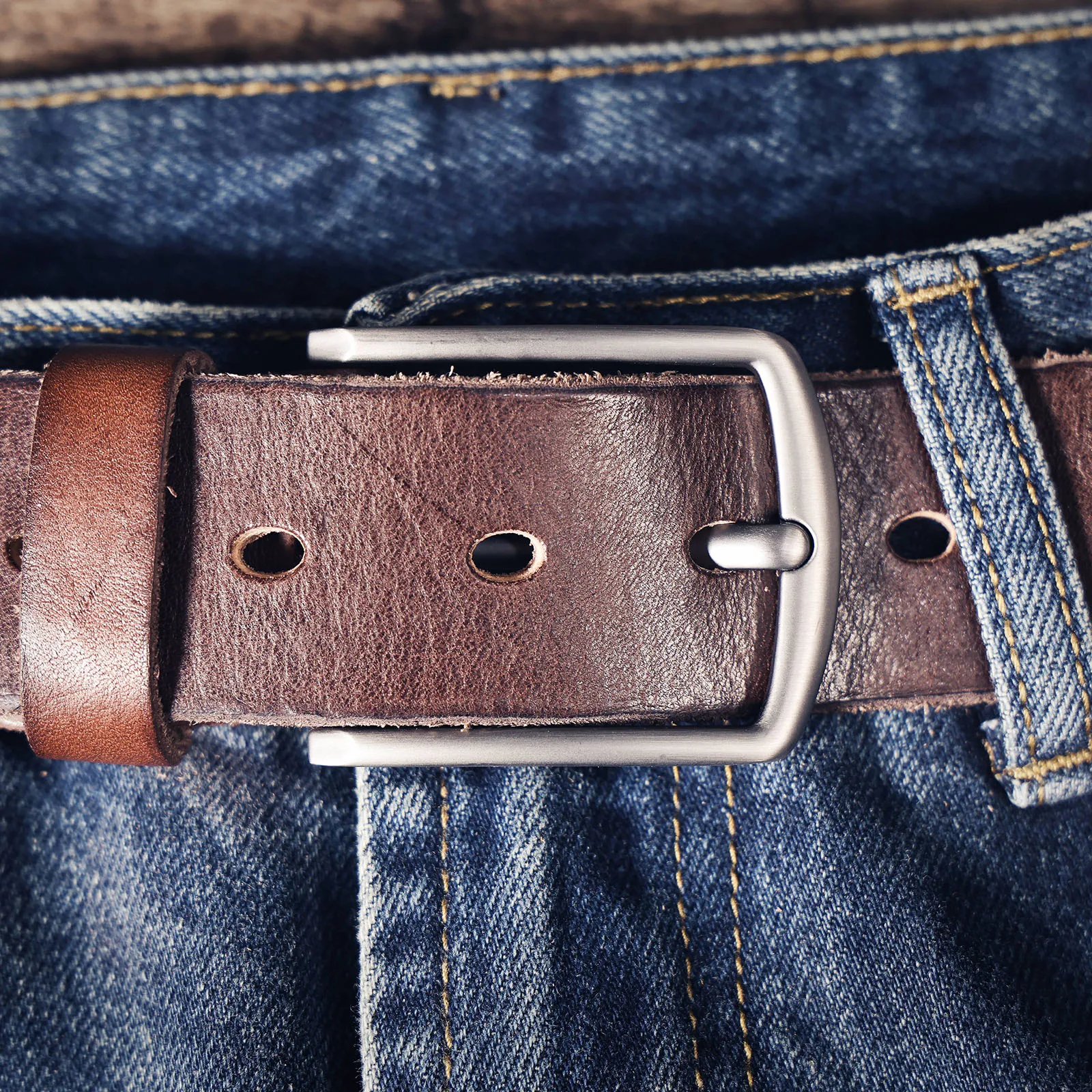 Retro Casual Echtleder Herren-Gürtel mit Dornschließe und Geschenkbox, Studentengürtel, Einfacher Klassischer Gürtel – Detail 12