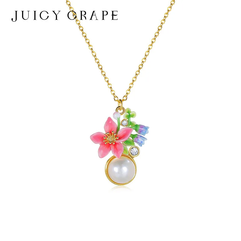 

Tropical Floral Enamel Necklace with Colorful Pendants Pearl Detail Bohemian Style for Summer Women's Fashion Jewelry