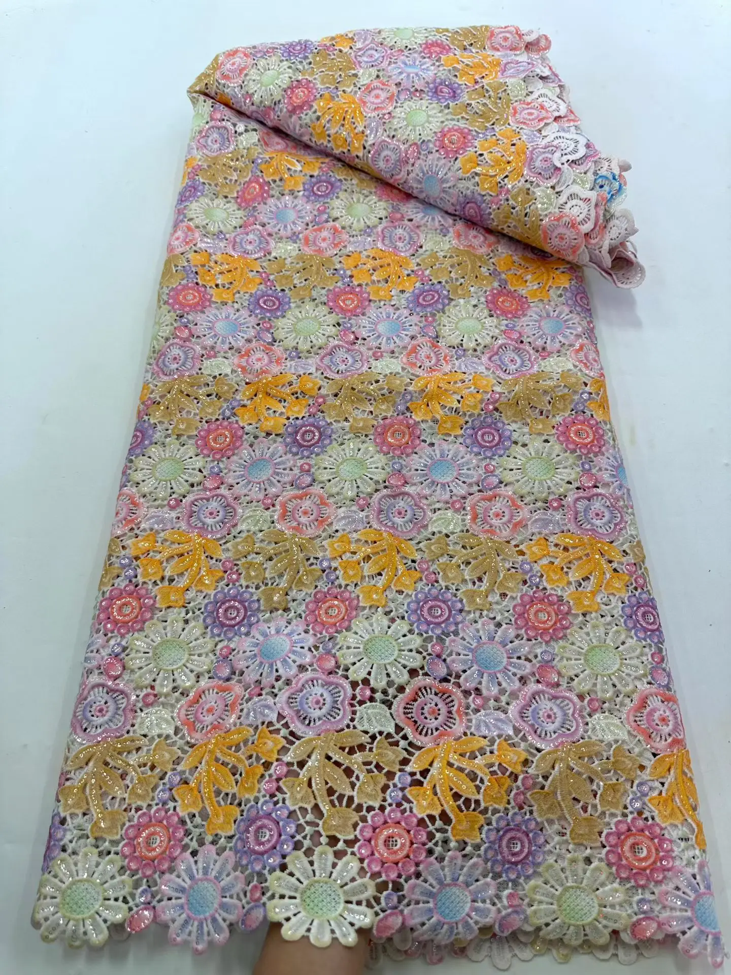 

Новейшая африканская 3D-ткань с цветочным кружевом, вышивкой, французским сетчатым кружевом с пайетками, гипюровым нигерийским тюлевым кружевом для платьев G65-1