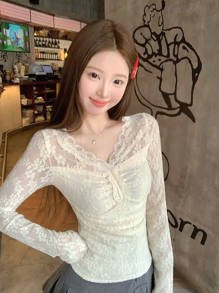 

Elegant Korean Style Women's Lace Base Shirt Autumn Winter Inner Design Unique Beautiful Translucent Floral Embroidery Top