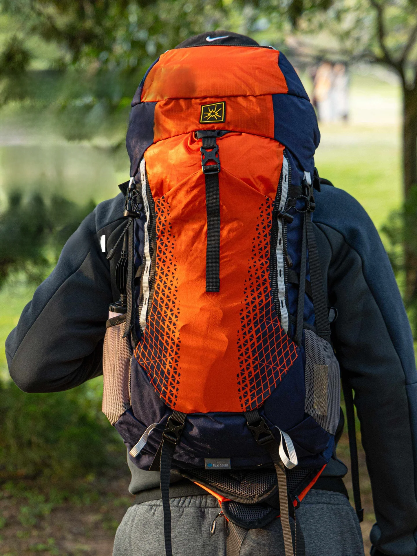 Waterproof Outdoor Hiking Backpack 40L Lightweight Mountain Climbing Bag Dual Shoulder System Aesthetic Value Camping Sports Bag