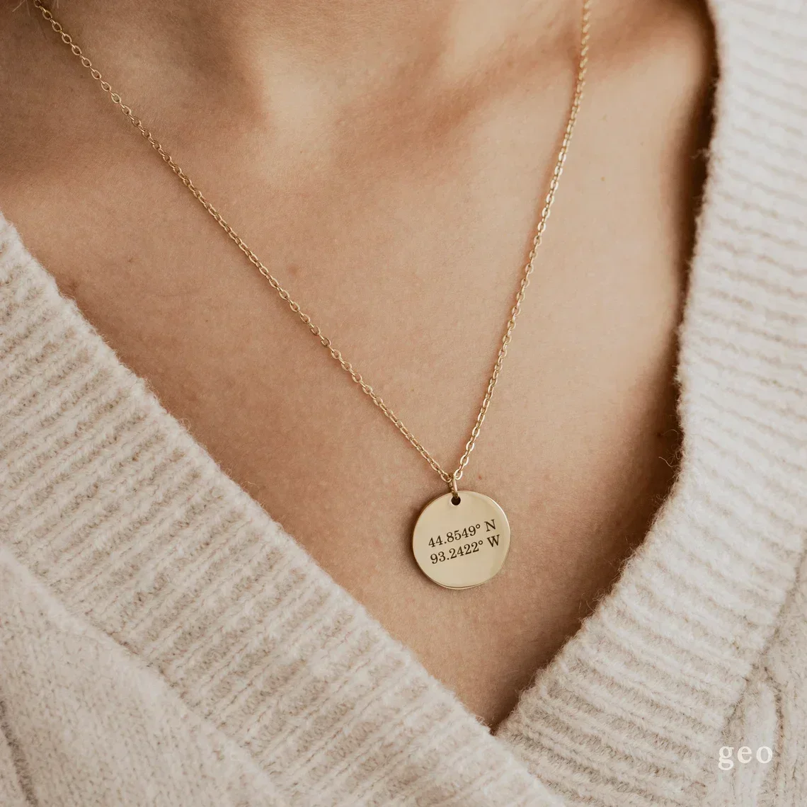 Free Personalized Engraved Handmade Medallion Pendant Custom Name Engraved Coin Necklace Jewelry Charm Necklace Gift for Her