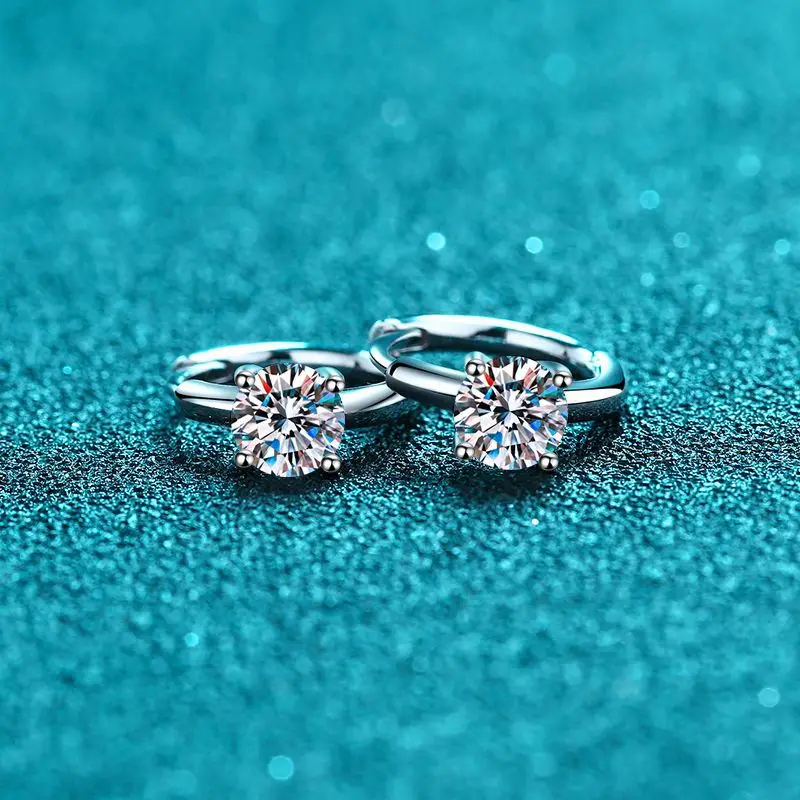 18K White Gold and Platinum PT950 Earrings for Women Four-claw Simple Earrings 50 Points Moissanite Ear Buckle