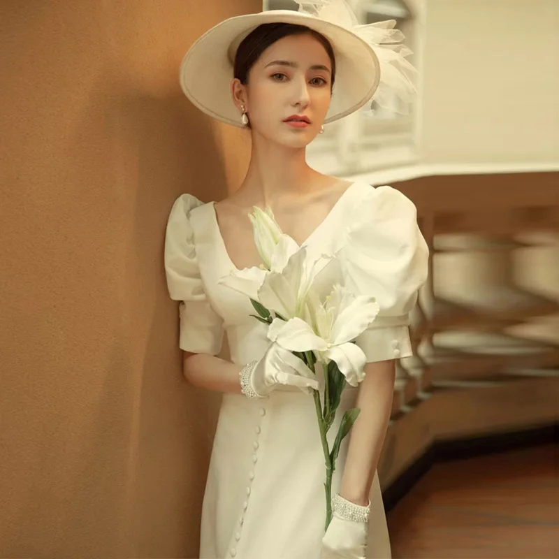 2022 Simple Floor Length French Soft Satin Vintage Puff Sleeves V Neck Backless Slit ウエディングドレス Wedding Dress Gown Bridal