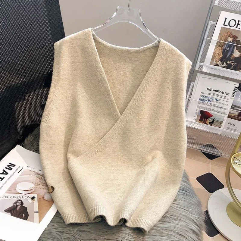 V-neck Grey Knitted Top for Women Vest in Promotion Sale Cold Winter Modern Ladies Sweaters Y2k Vintage Clothing Warm Clothes